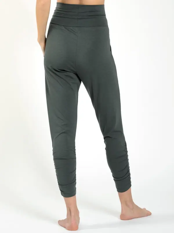 MAGADI Yogahose Francis aus Naturmaterial