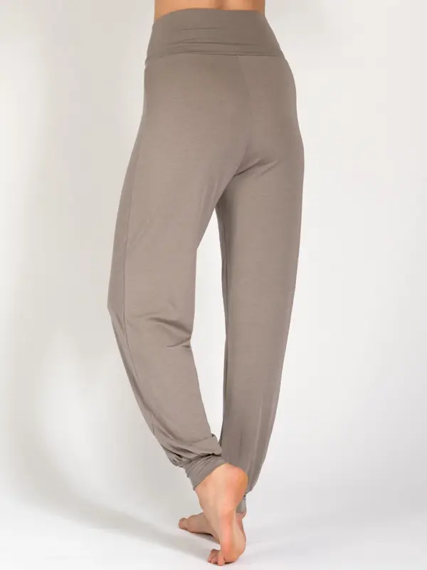 MAGADI Yogahose Florence aus Naturmaterial