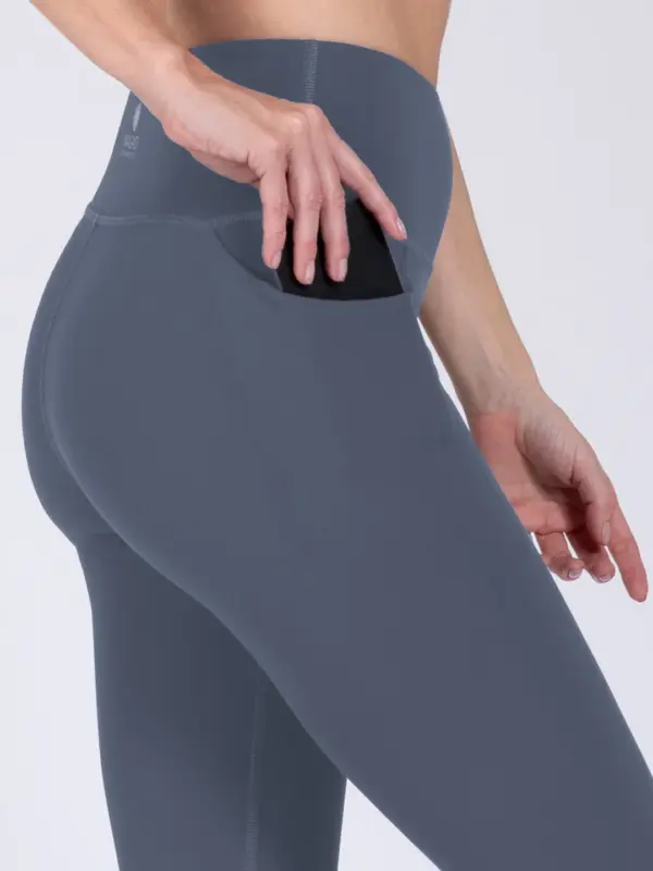 MAGADI Yoga Leggings Amalia aus softem Stretch