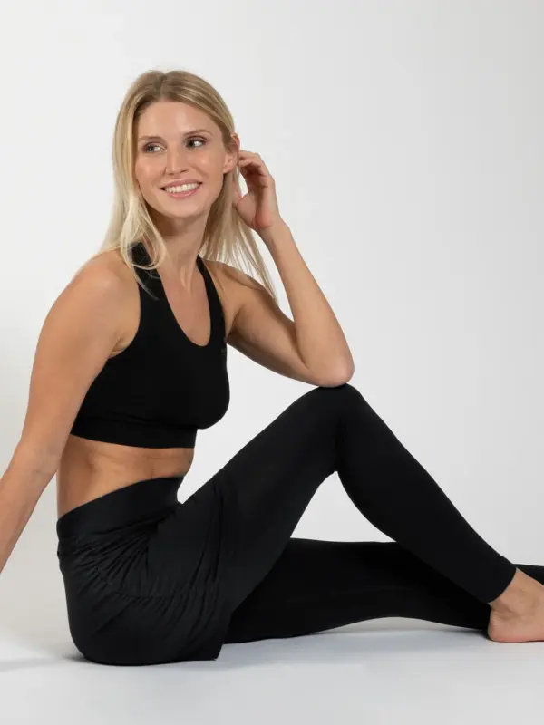 MAGADI Yoga Rock Leggings Carla Black aus Baumwolle