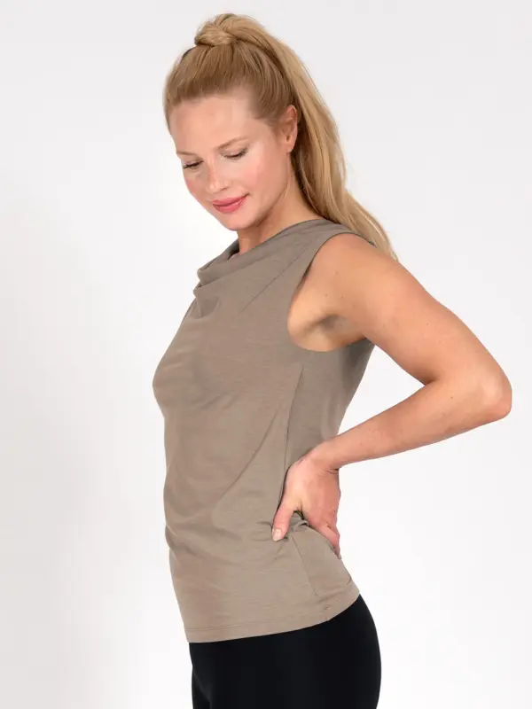 yoga-top-eva-dust-aus-naturmaterial~4 MAGADI Yoga Top Eva aus Naturmaterial